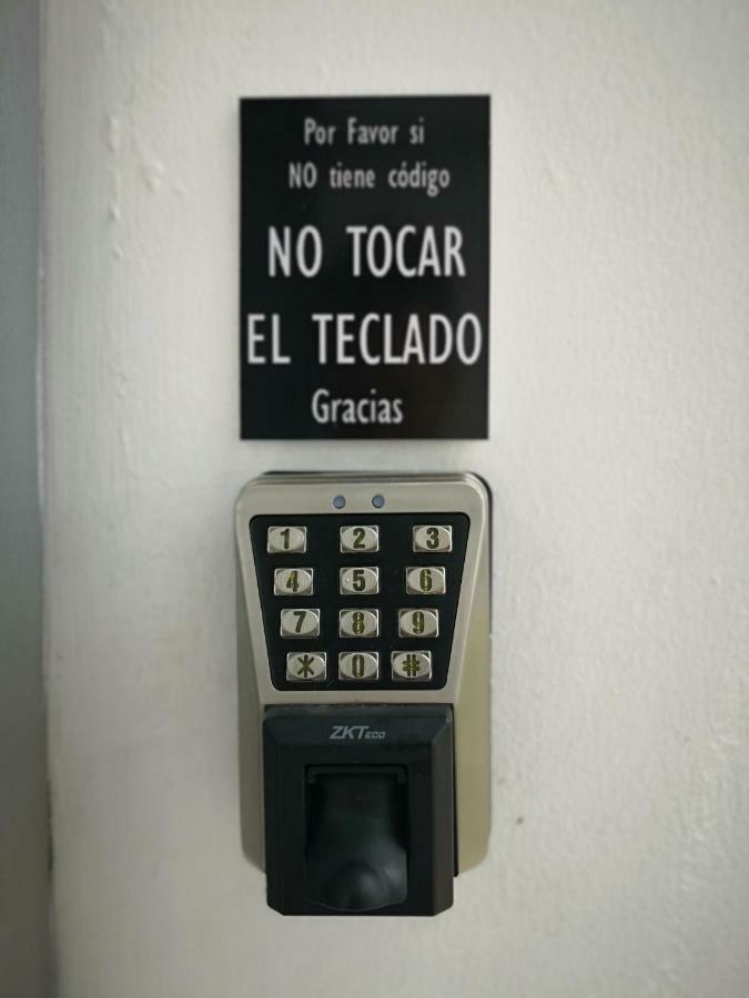 Apartments And Rooms Distecon Guatemala City Bagian luar foto