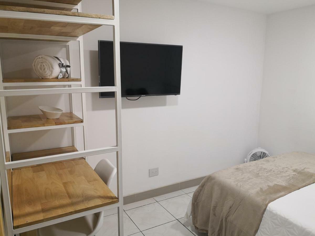 Apartments And Rooms Distecon Guatemala City Bagian luar foto